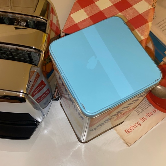 RARE Vintage Collectible 1969 NABISCO Premium Saltine Crackers Storage Tin - Picture 6 of 12